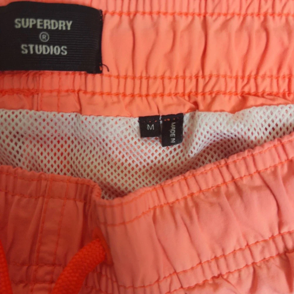 Superdry‎ Swim Shorts Mens Size M Coral Pink Studios Mesh Lined Trunks Beachwear